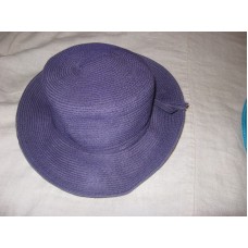 Medium Brim Scala Cotton Sun Hat for Ladies A lovely purple in great condition.  eb-27081510